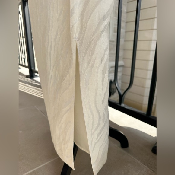 Camila Coelho San Paulo Cream Off White Zebra Monochromatic Maxi Skirt (Size 8) - Picture 7 of 9